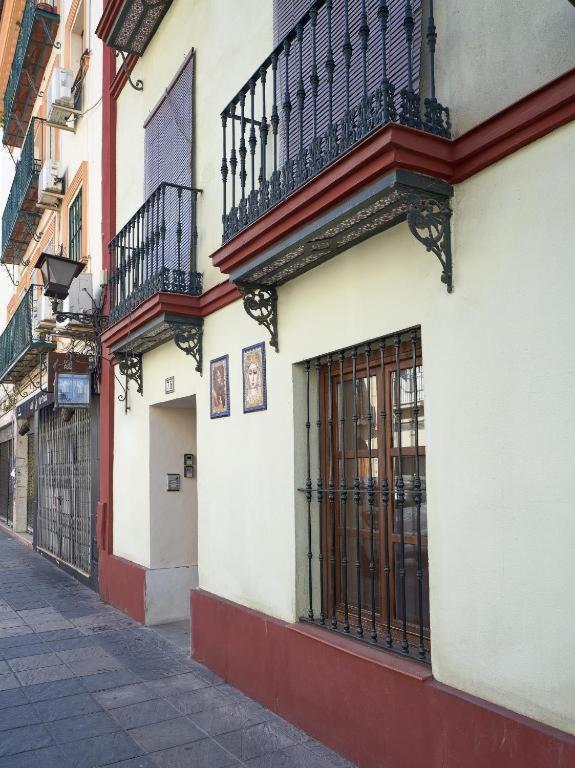 Apartamentos y lofts en Triana Sevilla Exterior foto